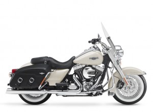 2015 Touring Road King. INTERNATIONAL ONLY