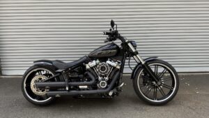 特選中古車情報　誠チューニング　ブレイクアウト出たー！