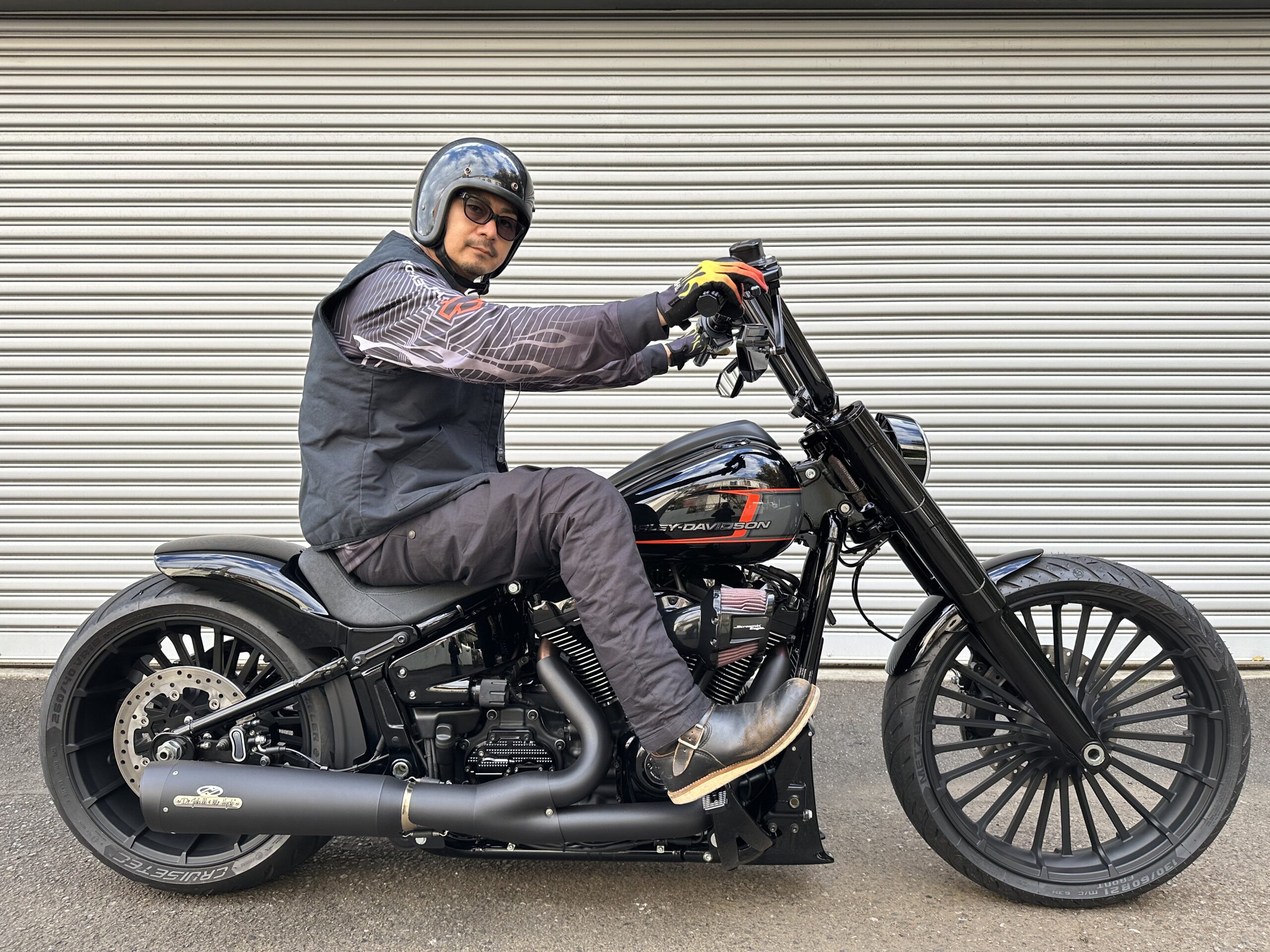 Thunderbike×Killer Customで仕上げた「ブレイクアウト117」
