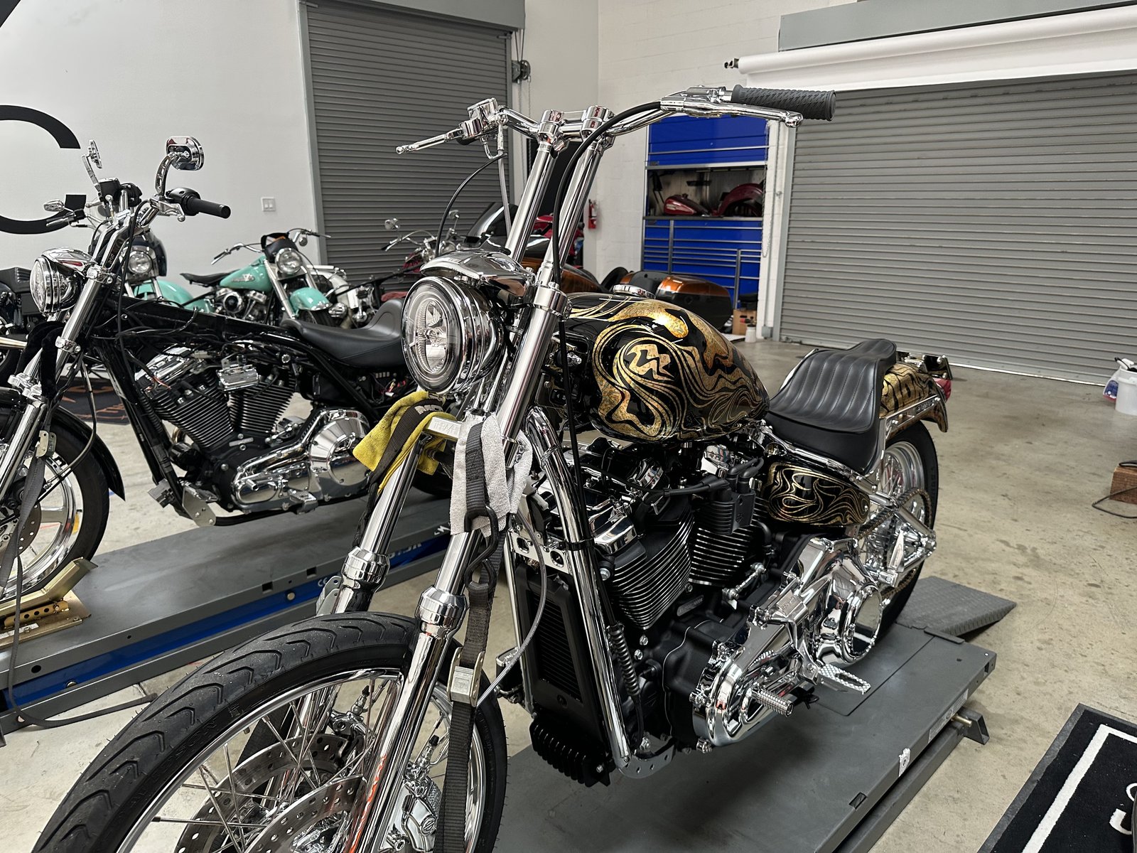 Thrashin Supply ゴールドリーフのカスタム車両